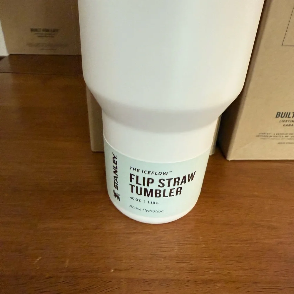 Stanley Pink and White Tumbler with Handle 40oz - Picture 3 of 3